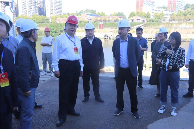 俞小平帶隊至三閭廟開展“全力推進景德鎮(zhèn)御窯遺址申遺工作助力國家試驗區(qū)建設”專題視察