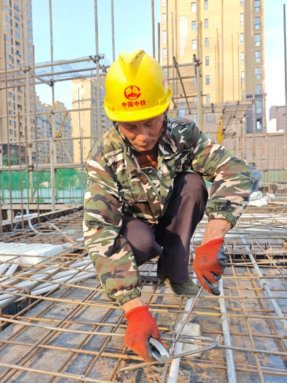 不懼高溫 “熱”力十足！致敬高溫下堅守崗位的古鎮(zhèn)工作者（二）